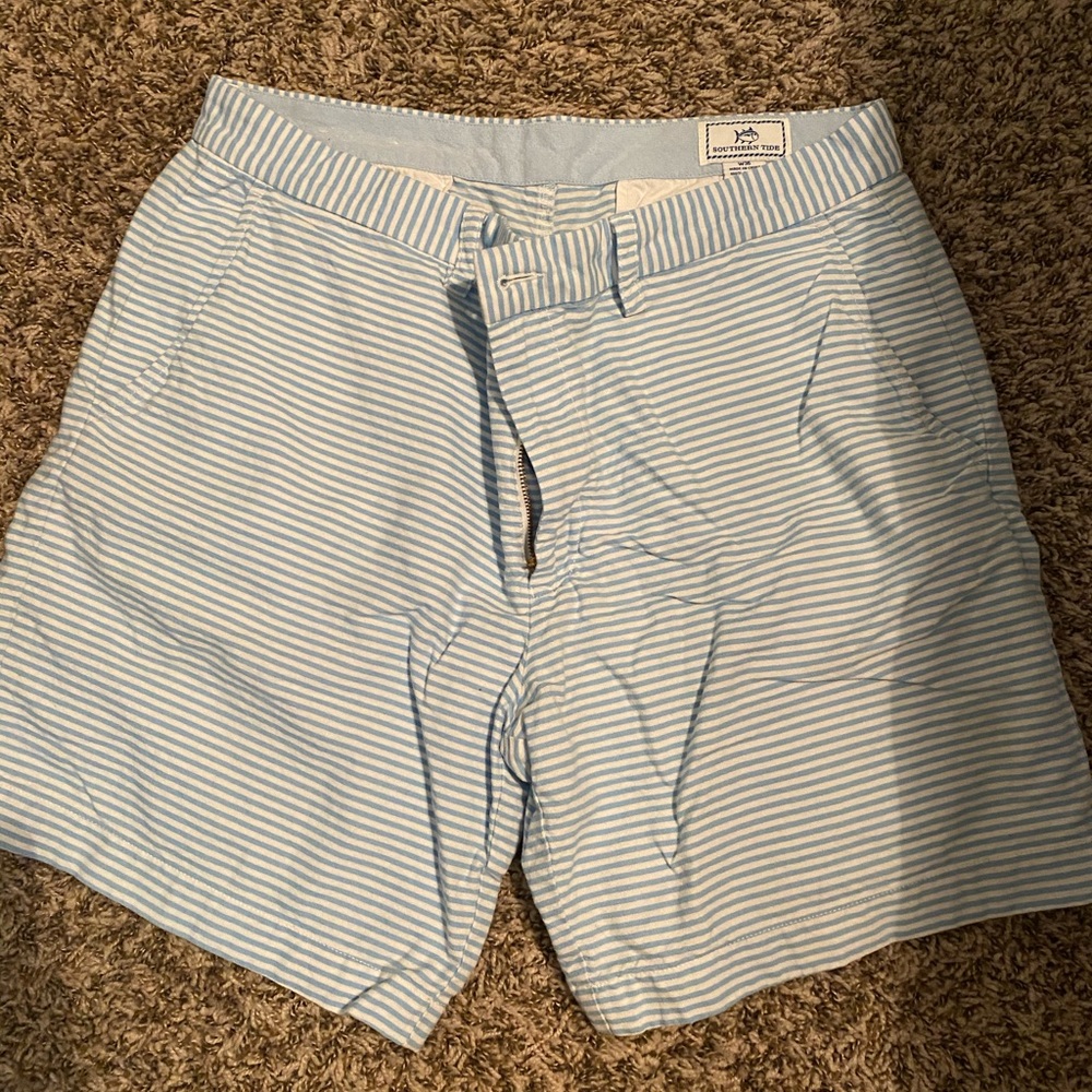 Southern Tide men’s shorts